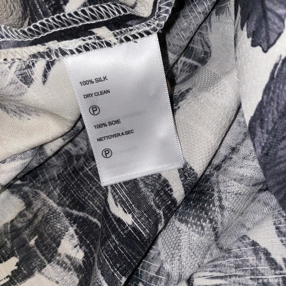 New Blue Note Tommy Bahama Harbor Hibiscus camp - Picture 5 of 7